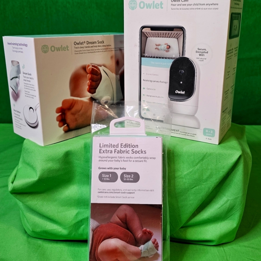 Limited Edition: Owlet Dream Duo (Mint Sock, Monitor, Camera, & Bonus Socks)